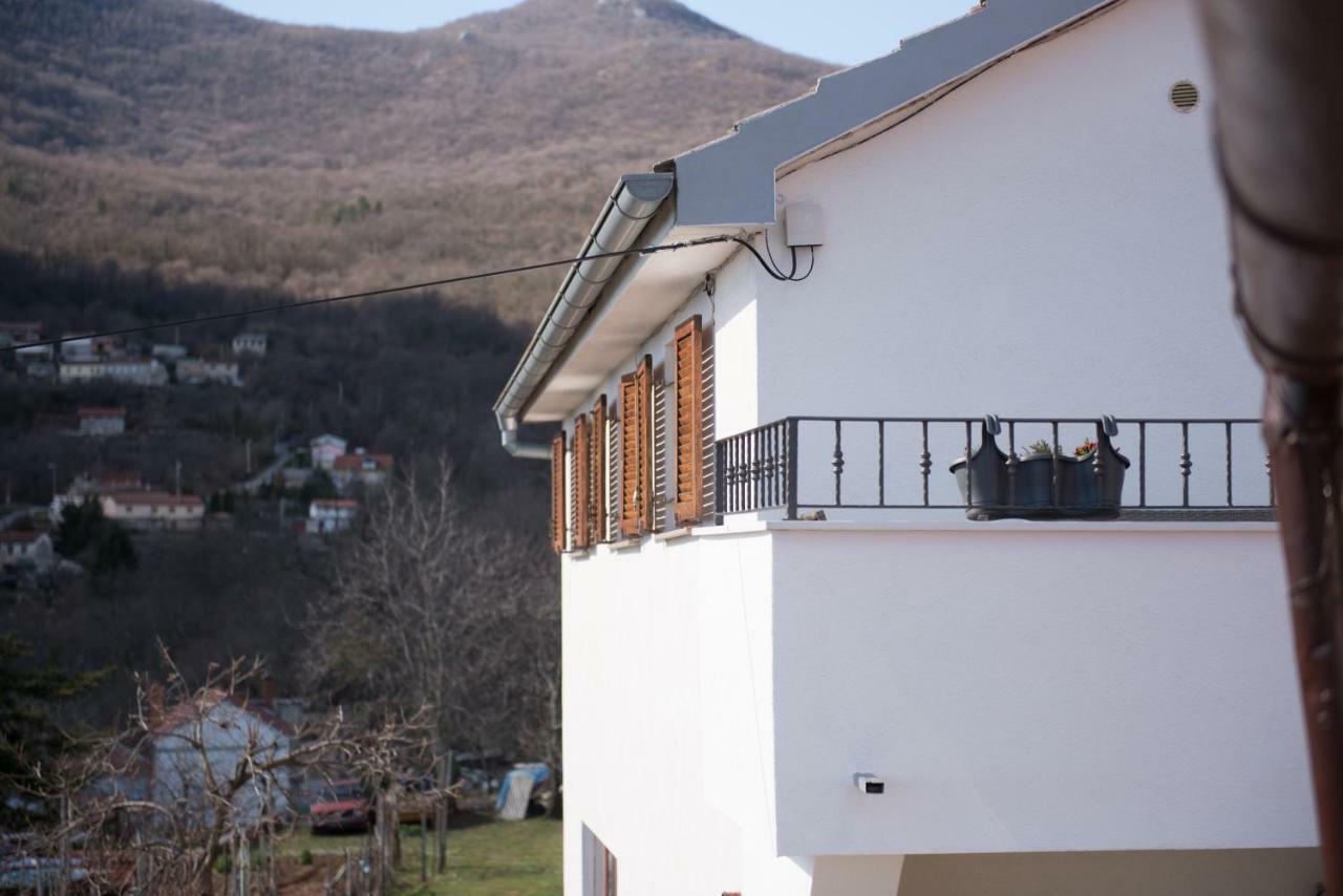 Lola Apartment Veprinac Экстерьер фото