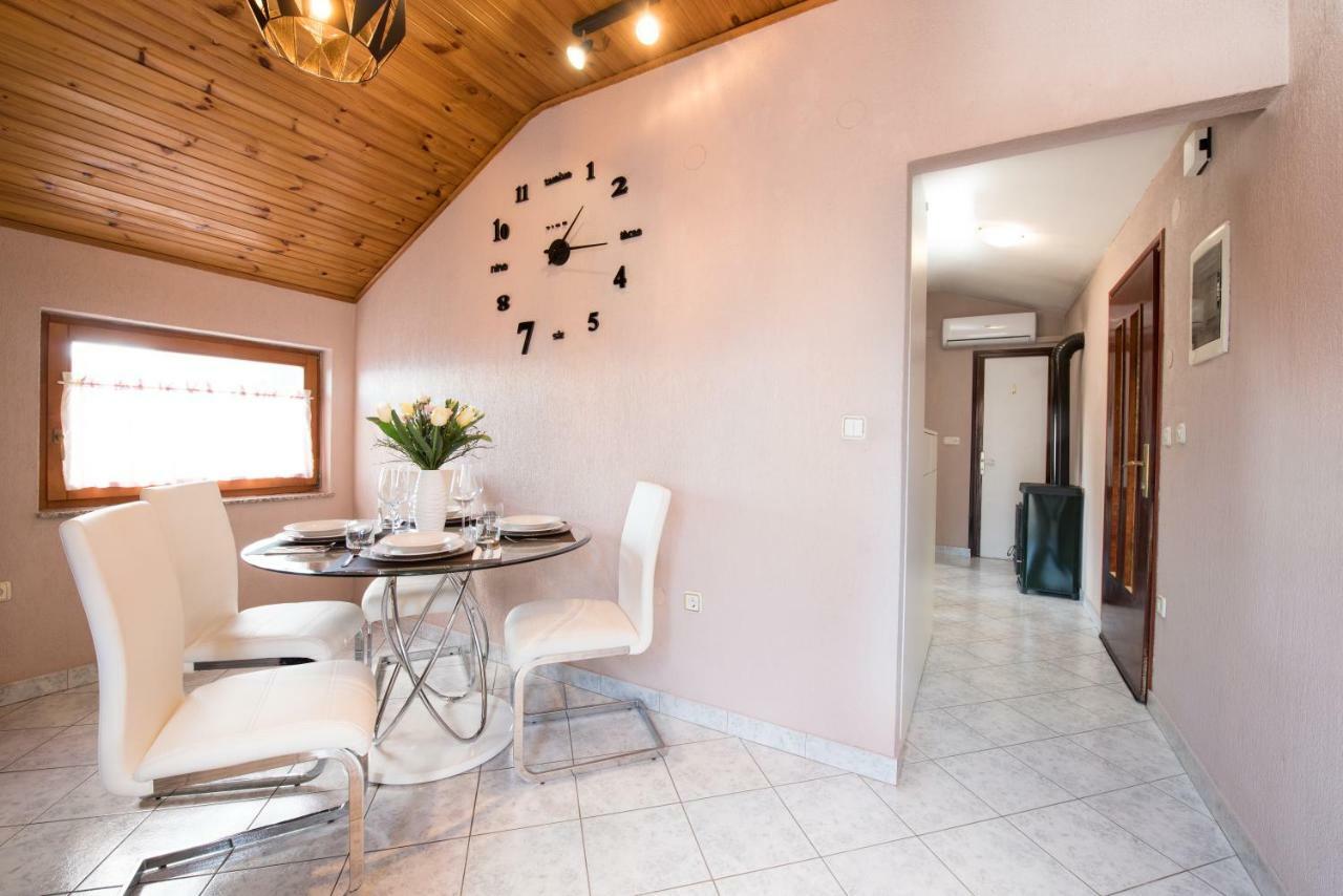 Lola Apartment Veprinac Экстерьер фото